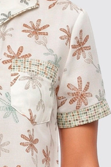 Blusa Com Vivos E Dobroes