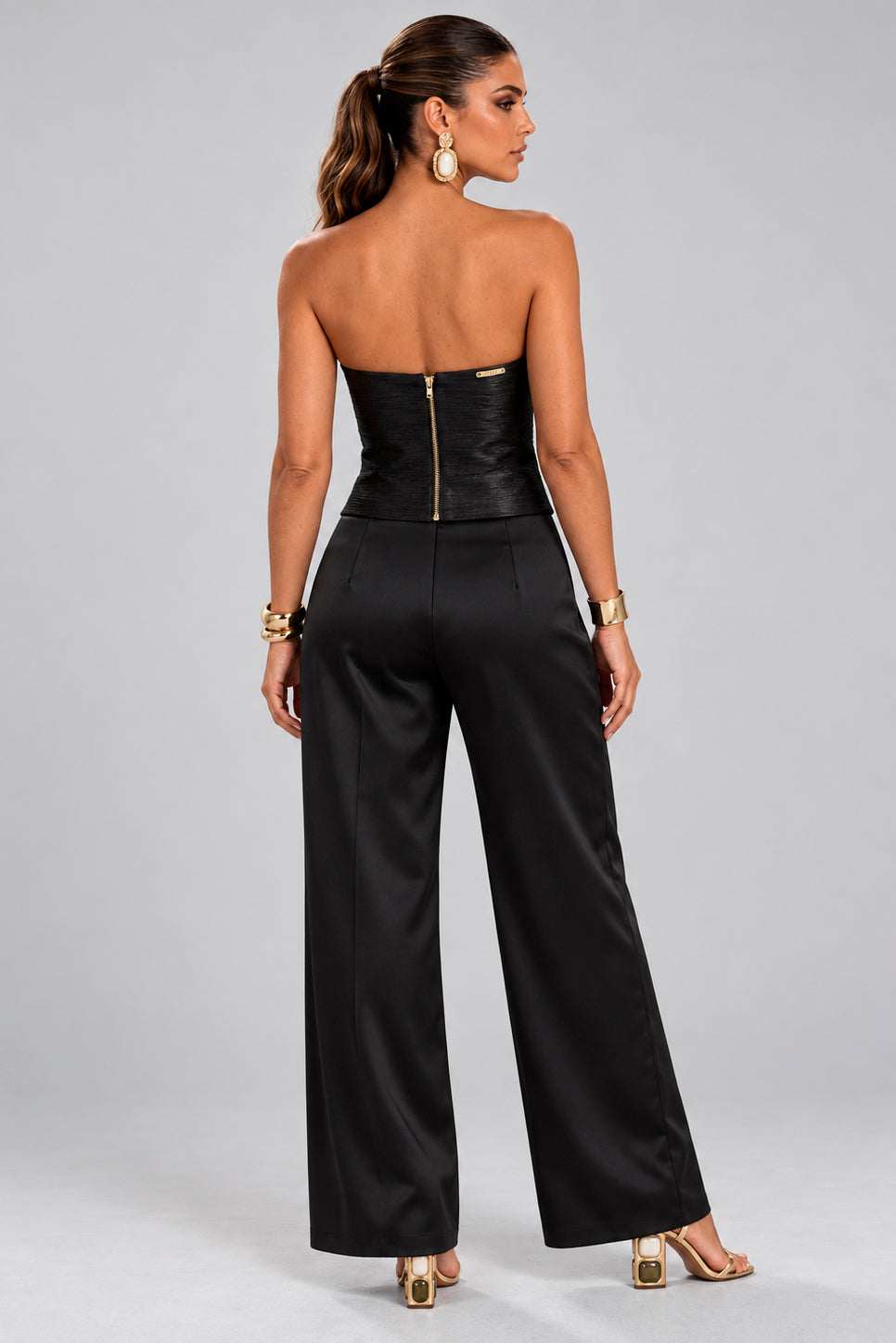 COR: PRETO [colmeia-image:49b7ec9b-d567-4c50-acfd-e52db5221134]