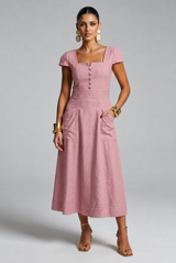 COR: ROSA [colmeia-image:613ebf6f-a4dc-4245-bbdc-b3575e87fcd3]