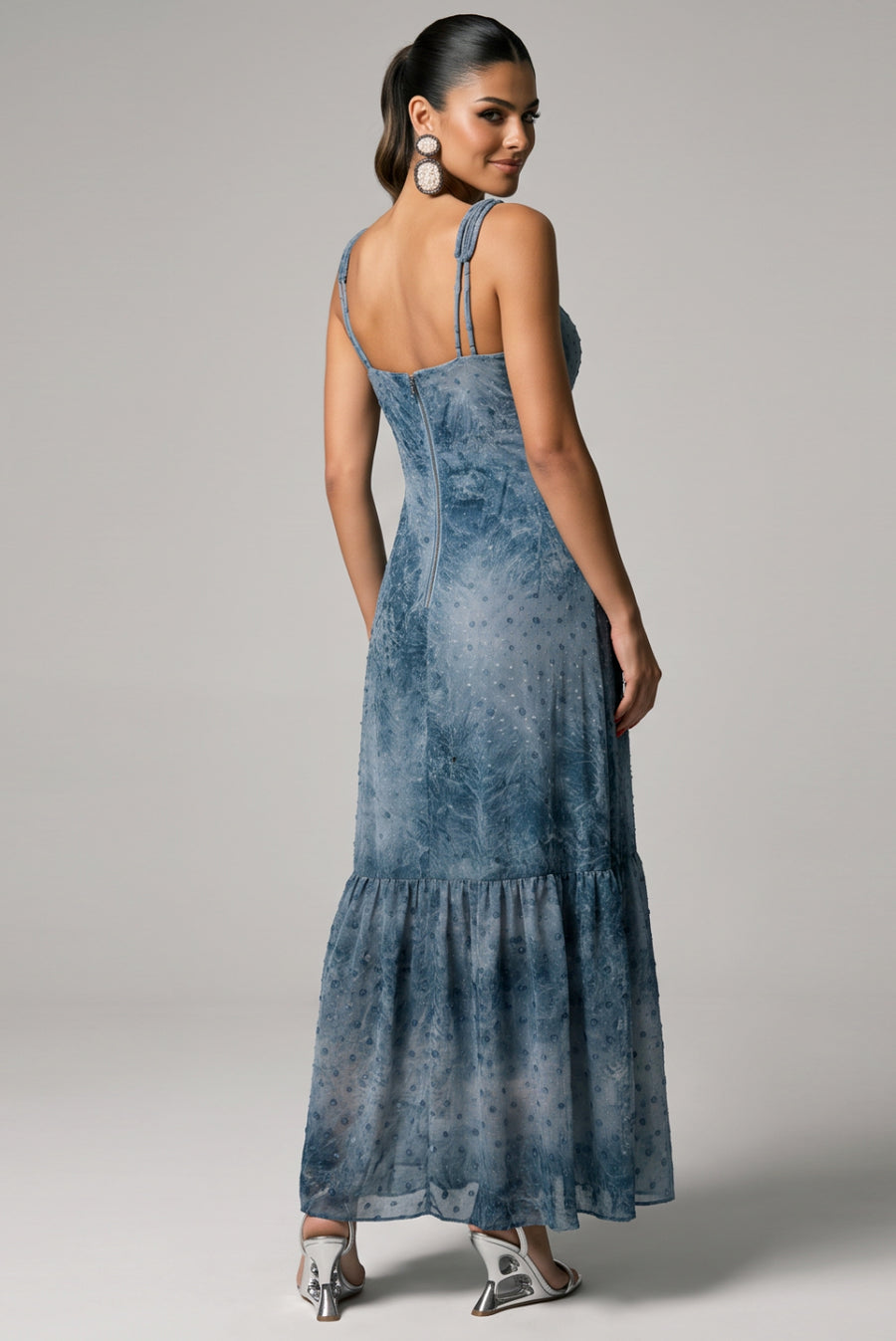 COR: AZUL INDIGO [colmeia-image:4ee5fee7-2d61-4c43-ae06-7a7fc859e7d4]