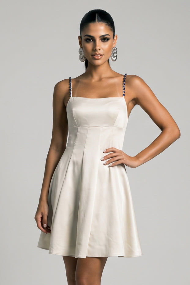 COR: BRANCO [colmeia-image:3ae70218-4523-494a-a239-01322e28ffc7]