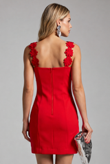 COR: VERMELHO [colmeia-image:89273442-0aec-4c06-8e07-e20abbf49537]