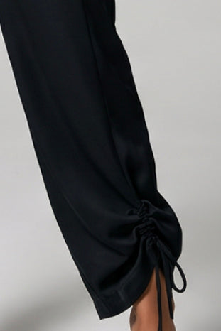 COR: PRETO [colmeia-image:56b836fc-e5e5-45c1-bd7f-f52a932a5891]