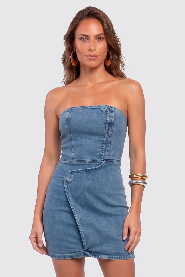 Vestido Curto Com Transpasse Diferenciado