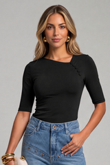 Blusa Com Drapeado E Aplicacaoo De Botoes
