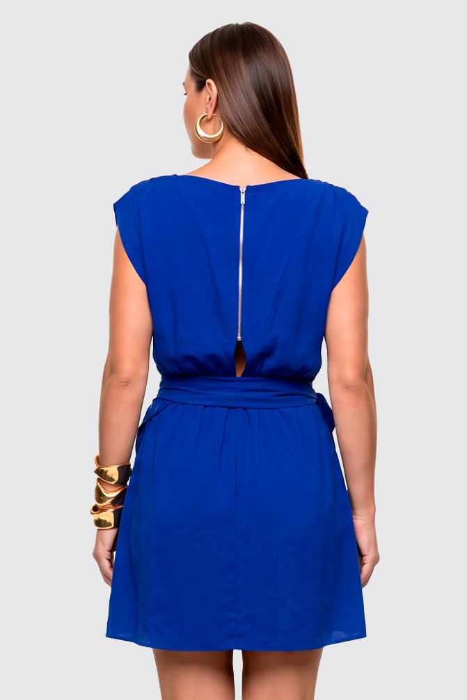 Vestido Curto Com Lenco