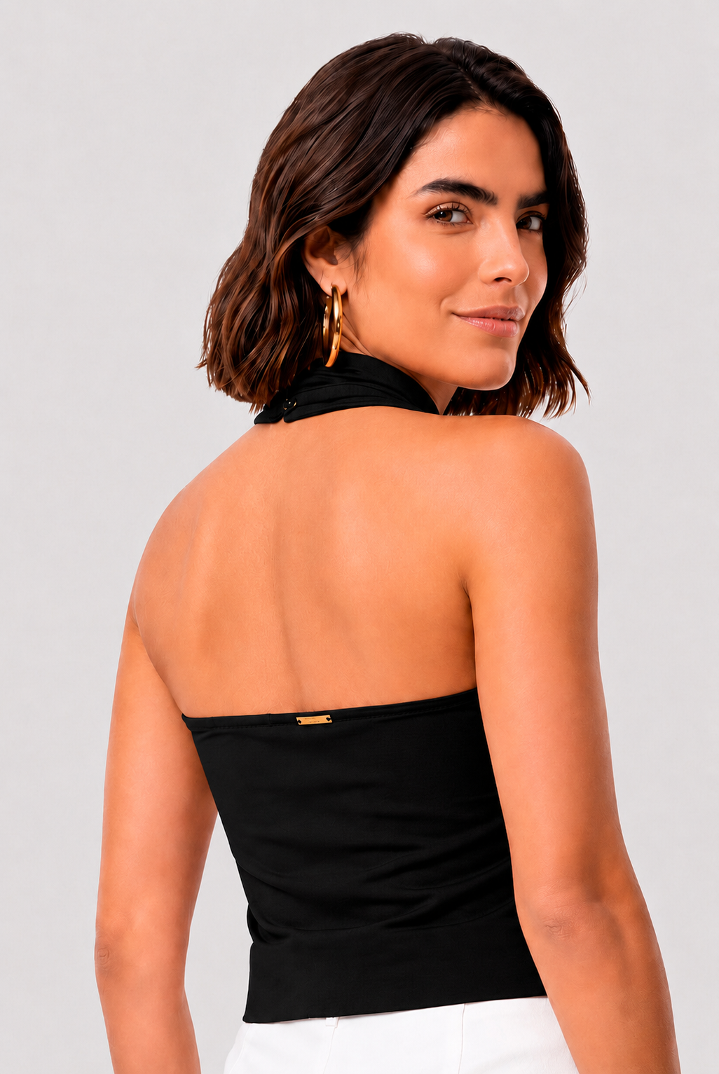 Blusa Cavada Com Gola Alta