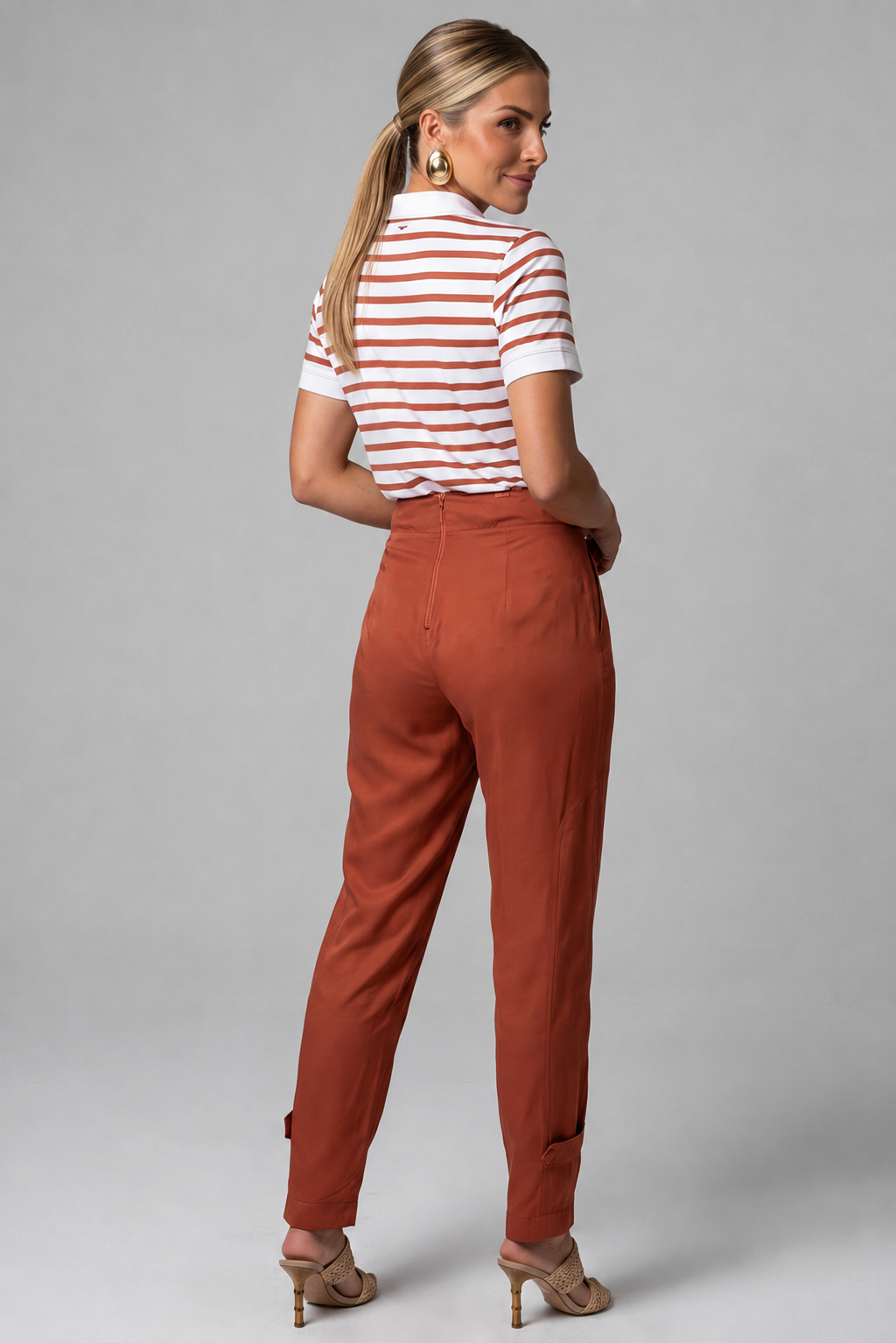 Calca Jogger Com Pregas
