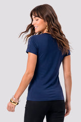 Blusa Com Aplicacao No Ombro