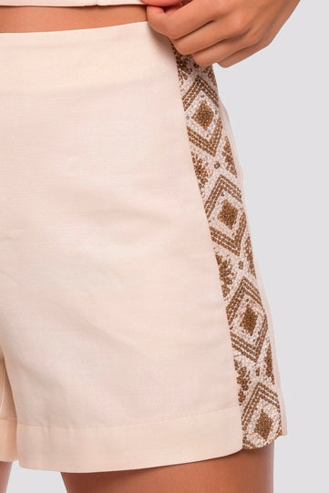 Conjunto De Blusa E Short Com Recortes Em Renda